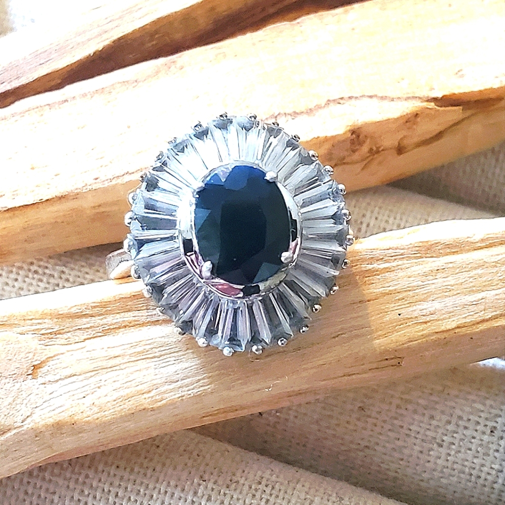 Vintage Sterling Silver Dark Blue Stone Ring